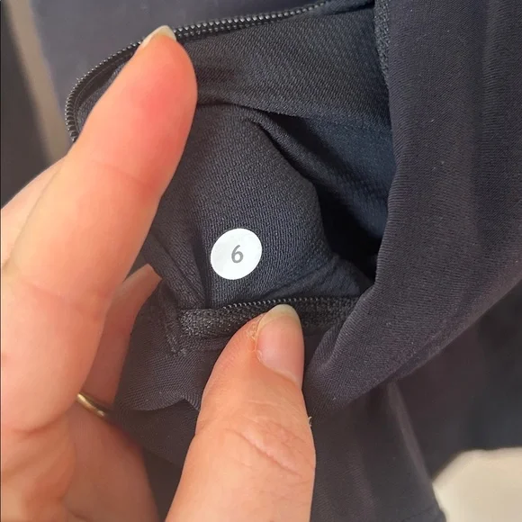 Lululemon Toasty Tech 1/2 Zip- Black Winter Tech Fleece Long Sleeve- Size 6 - Picture 14 of 15